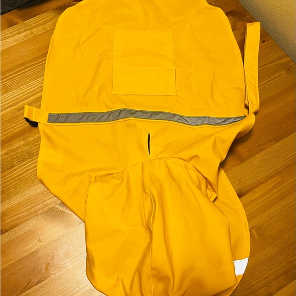 COPY - Dog raincoat - Picture 2 of 5